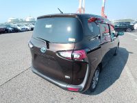 TOYOTA SIENTA 2021/G CUERO/NHP170G — 14