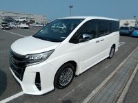 TOYOTA NOAH 202/Si WxB 3/ZWR80W — 17