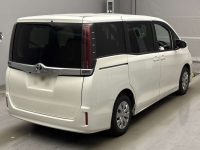 TOYOTA NOAH 2021/X/ZRR80G — 2