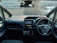 TOYOTA NOAH 2021/X/ZRR80G — 28