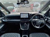 TOYOTA VOXY 2022/S-Z/ZWR90W — 14