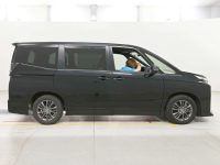 TOYOTA VOXY 2022/S-G/ZWR90W — 3