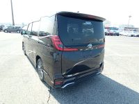 TOYOTA NOAH 2022/S-Z/ZWR90W — 14