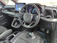 TOYOTA VOXY 2022/S-Z/ZWR90W — 3