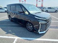 TOYOTA VOXY 2022/S-Z/ZWR90W — 11