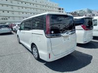 TOYOTA NOAH 2021/X/ZRR80G — 18