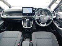 TOYOTA NOAH 2022/S-G/ZWR90W — 9