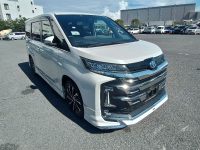 TOYOTA NOAH 2023/S-Z/ZWR90W — 22